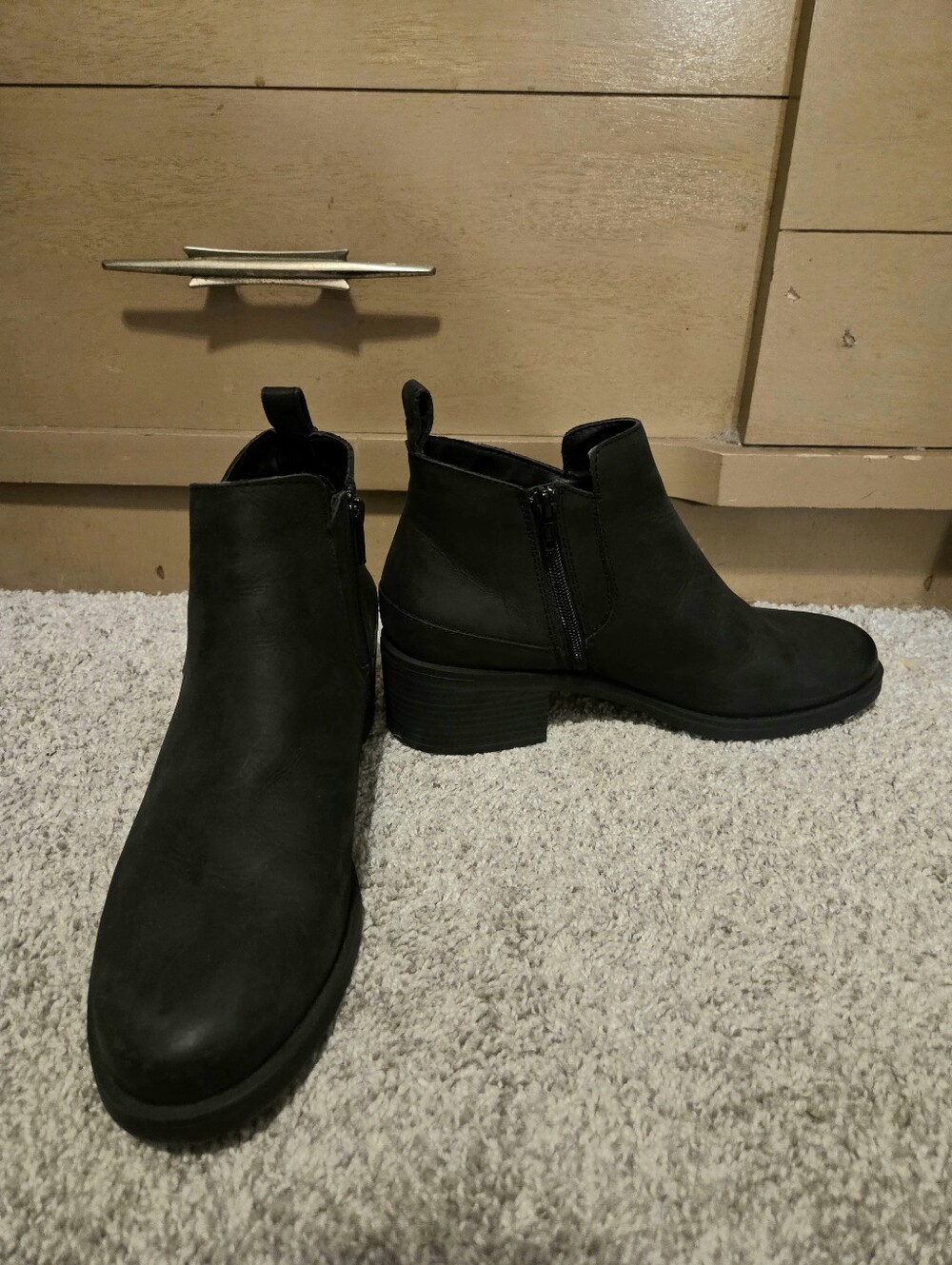 Clarks Black Leather Ankle Boots Size 8.5